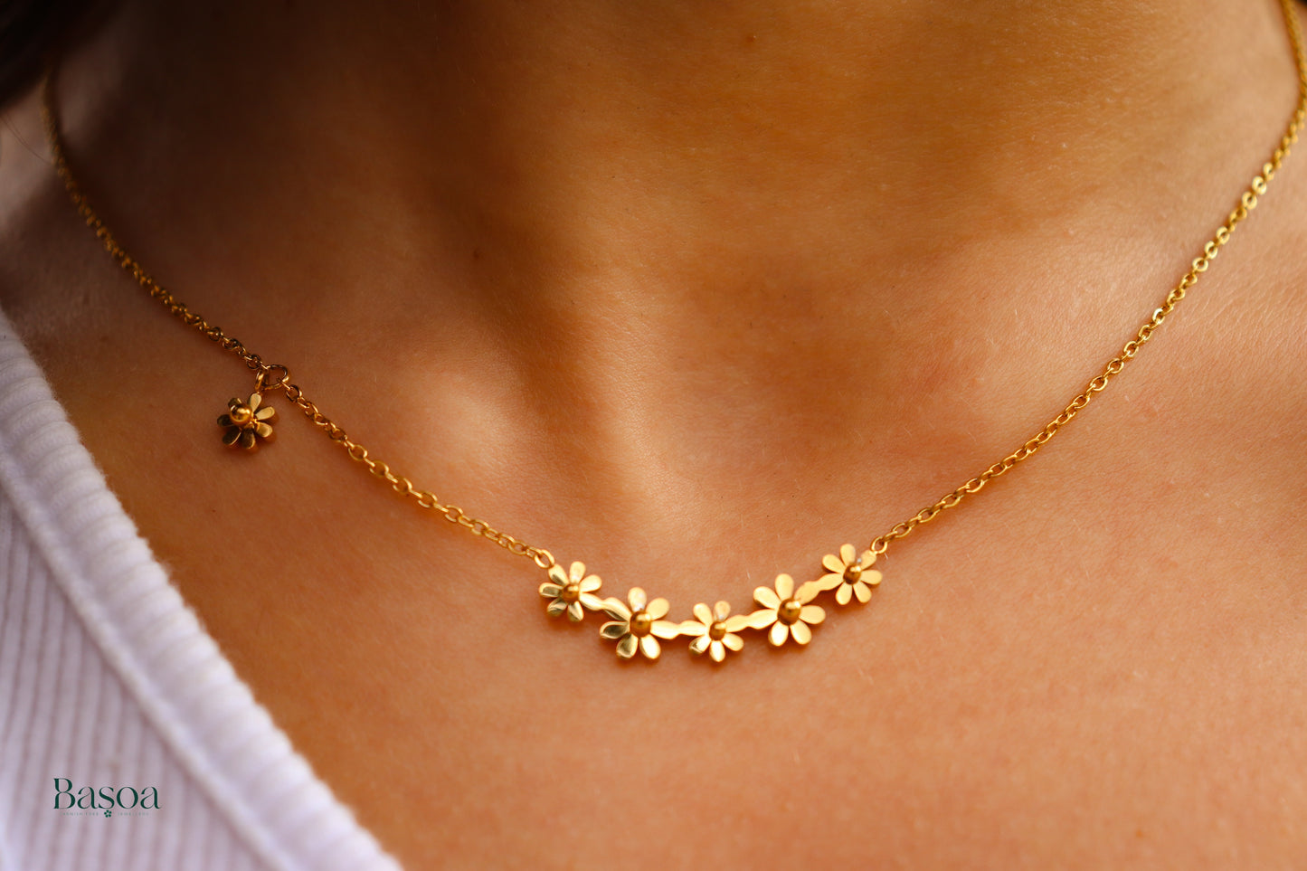 CHAMOMILE NECKLACE